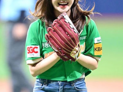 키움 히어로즈 주말 3연전 매진에 팬들 환호