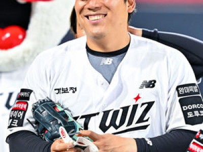 김현수 목 뒤 혹 생겨서 팀에 충격