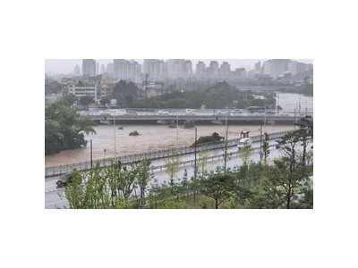 광주에 내린 폭우로 야구 경기 취소 사상 최대 물폭탄