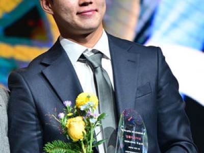 박승호가 K리그2 영플레이어상 받음
