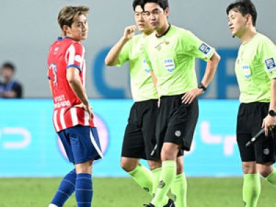 이강인 데뷔전에 오심 논란 아틀레티코 마드리드 팬들 분노